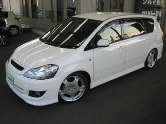 2006 Toyota Ipsum Pictures