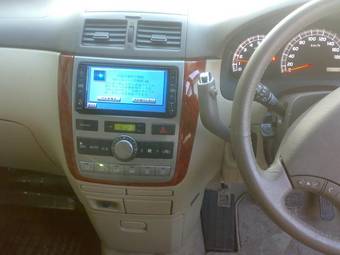 2008 Toyota Ipsum Photos