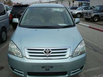 2001 Toyota iQ Pictures
