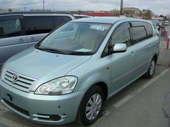 2001 Toyota iQ Photos