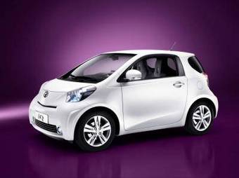 2009 Toyota iQ Pictures