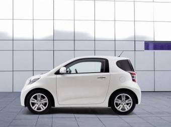 2009 Toyota iQ Pictures