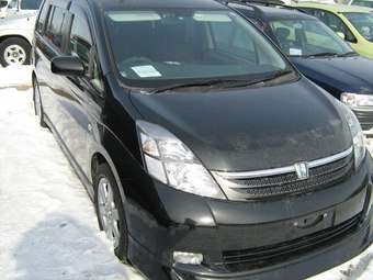 2004 Toyota Isis For Sale