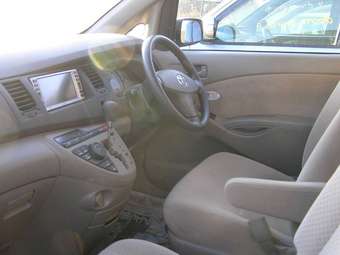 2004 Toyota Isis For Sale