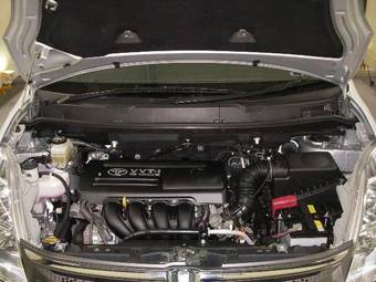 2004 Toyota Isis For Sale
