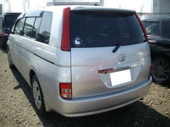 2005 Toyota Isis For Sale