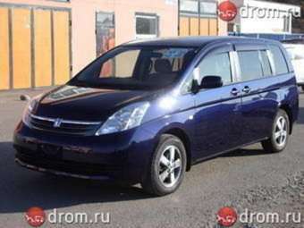 2005 Toyota Isis