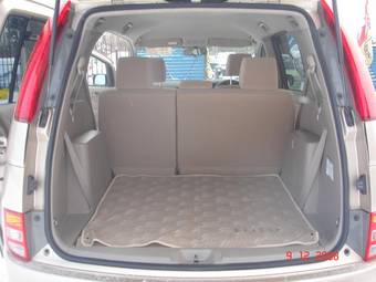 2005 Toyota Isis For Sale
