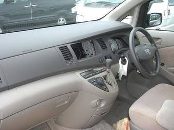 2005 Toyota Isis For Sale