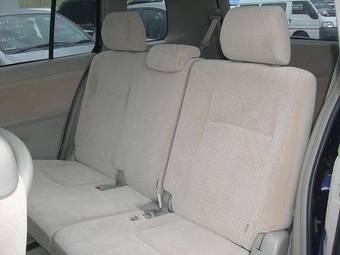 2005 Toyota Isis For Sale