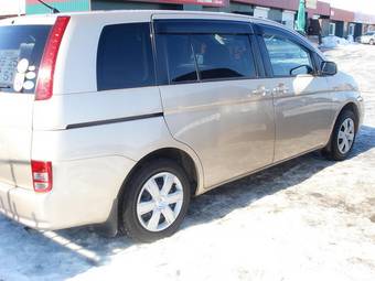 2005 Toyota Isis For Sale