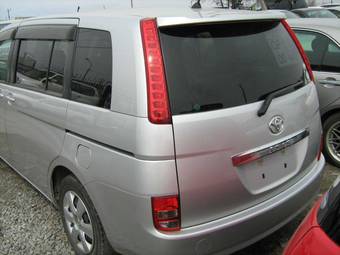2005 Toyota Isis For Sale