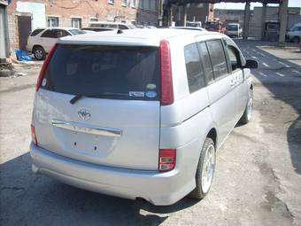 2005 Toyota Isis For Sale