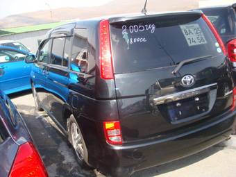 2005 Toyota Isis For Sale