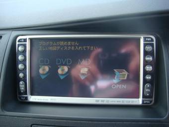2005 Toyota Isis Pictures