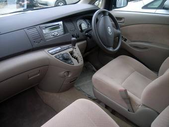 2005 Toyota Isis For Sale