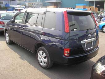 2005 Toyota Isis For Sale