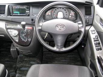 2005 Toyota Isis For Sale