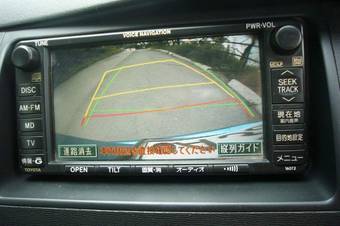 2005 Toyota Isis Pictures