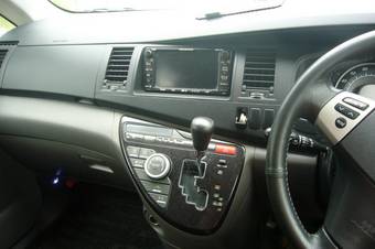 2005 Toyota Isis For Sale