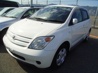 2002 Toyota ist