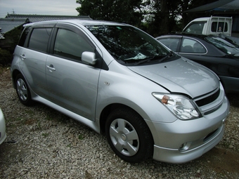 2002 Toyota ist