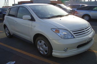 2002 Toyota ist