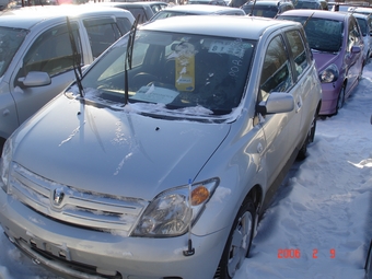 2002 Toyota ist