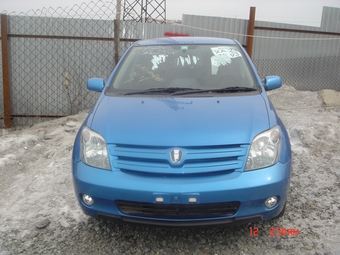 2002 Toyota ist