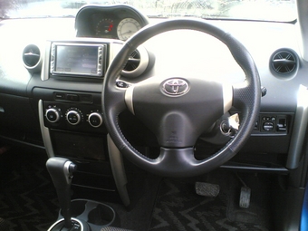 2002 Toyota ist