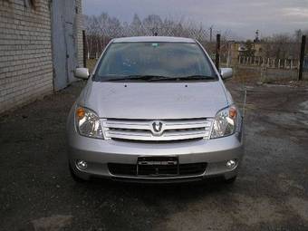 2002 Toyota ist