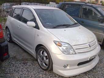 2002 Toyota ist