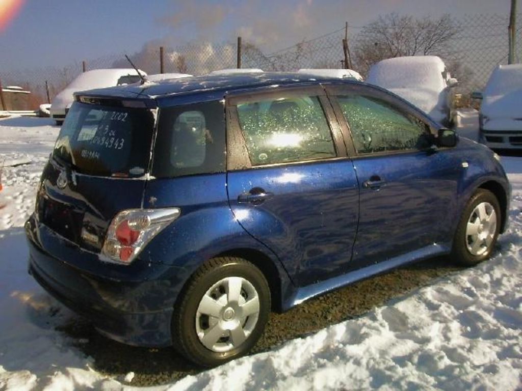 2002 Toyota ist