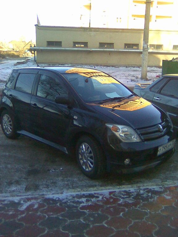 2002 Toyota ist