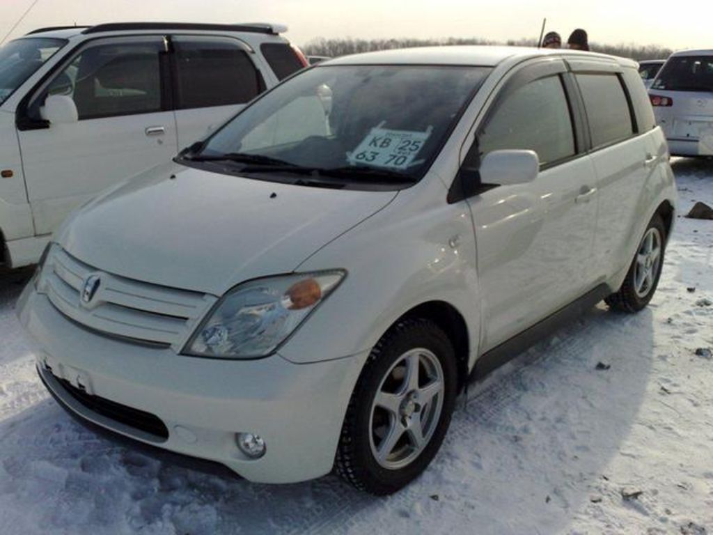 2002 Toyota ist
