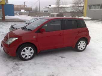 2002 Toyota ist