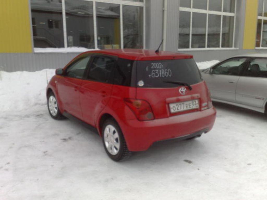2002 Toyota ist
