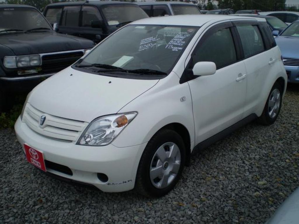 2002 Toyota ist