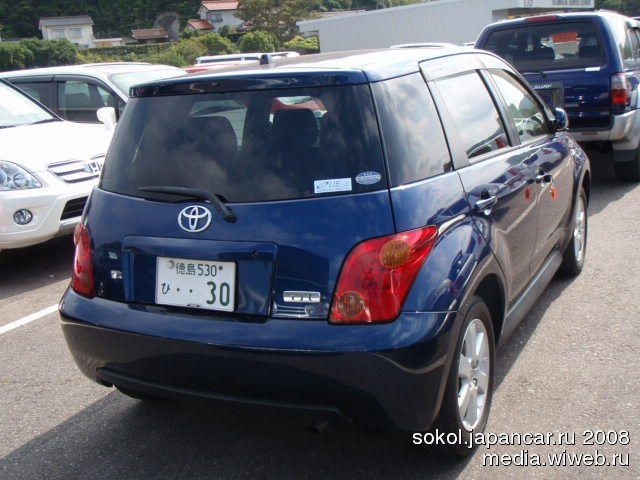 2002 Toyota ist