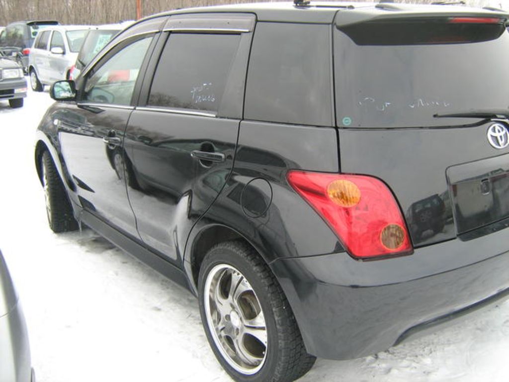 2002 Toyota ist