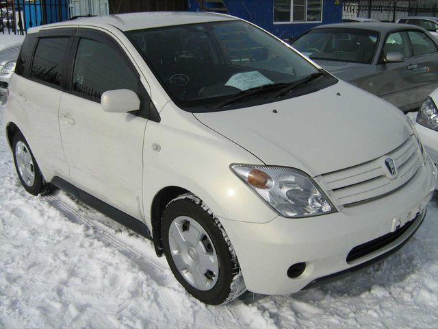 2002 Toyota ist
