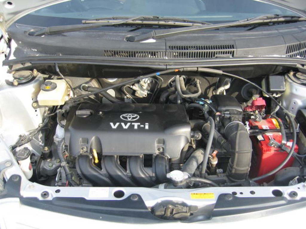 2002 Toyota ist