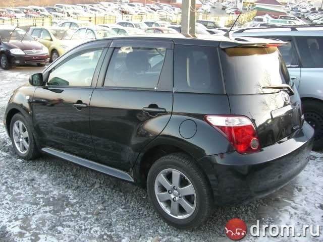 2002 Toyota ist