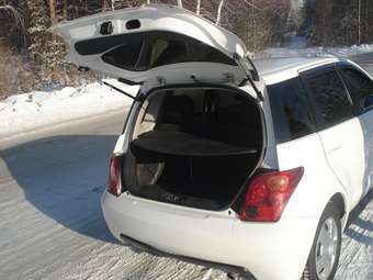 2002 Toyota ist