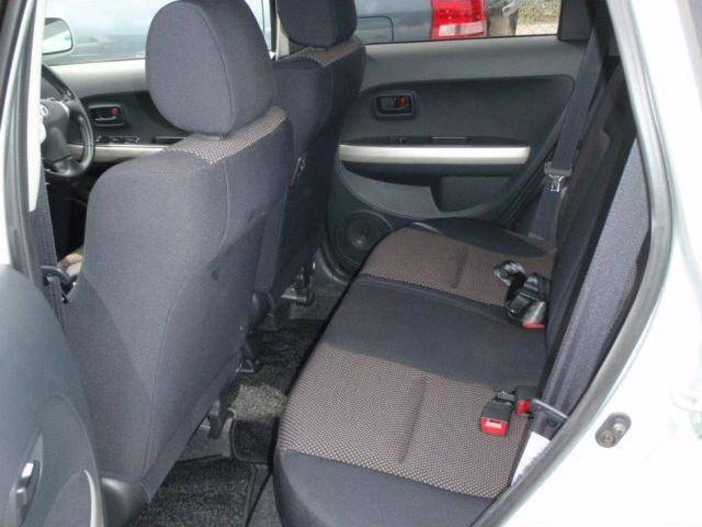 2002 Toyota ist