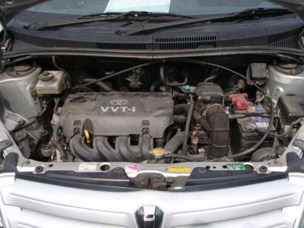 2002 Toyota ist