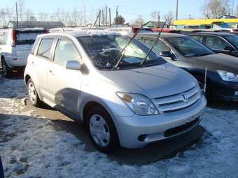 2002 Toyota ist