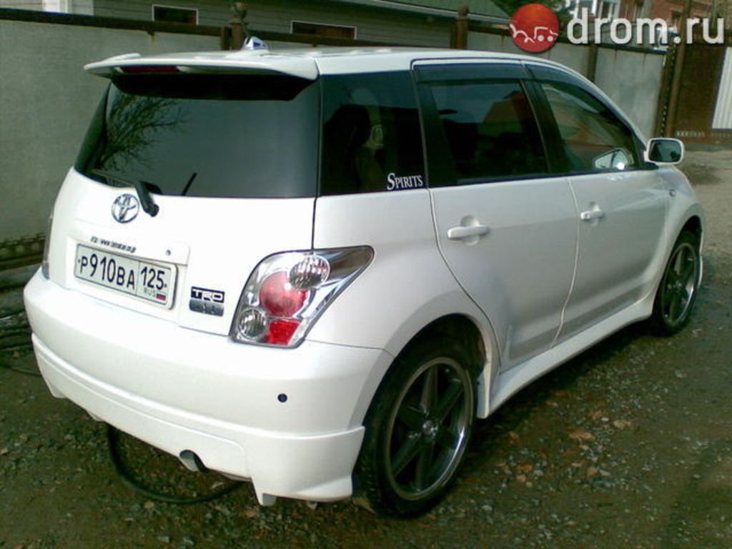2002 Toyota ist