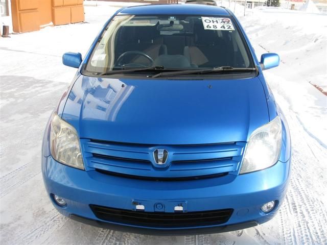 2002 Toyota ist
