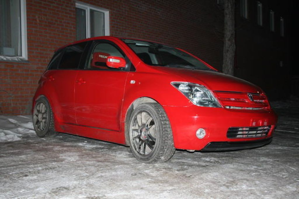2002 Toyota ist